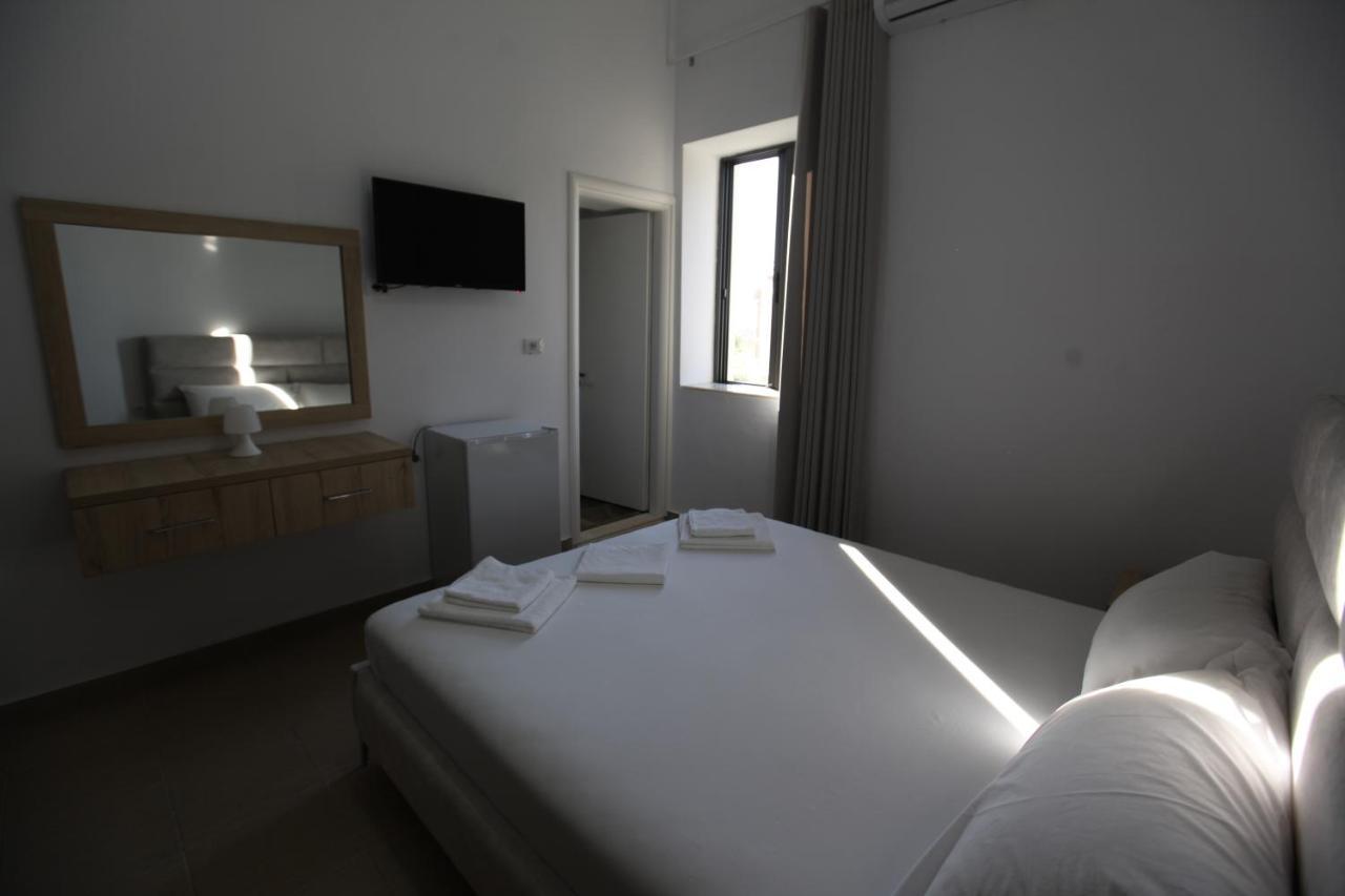 Bunec Beach Resort Piqeras Exteriör bild