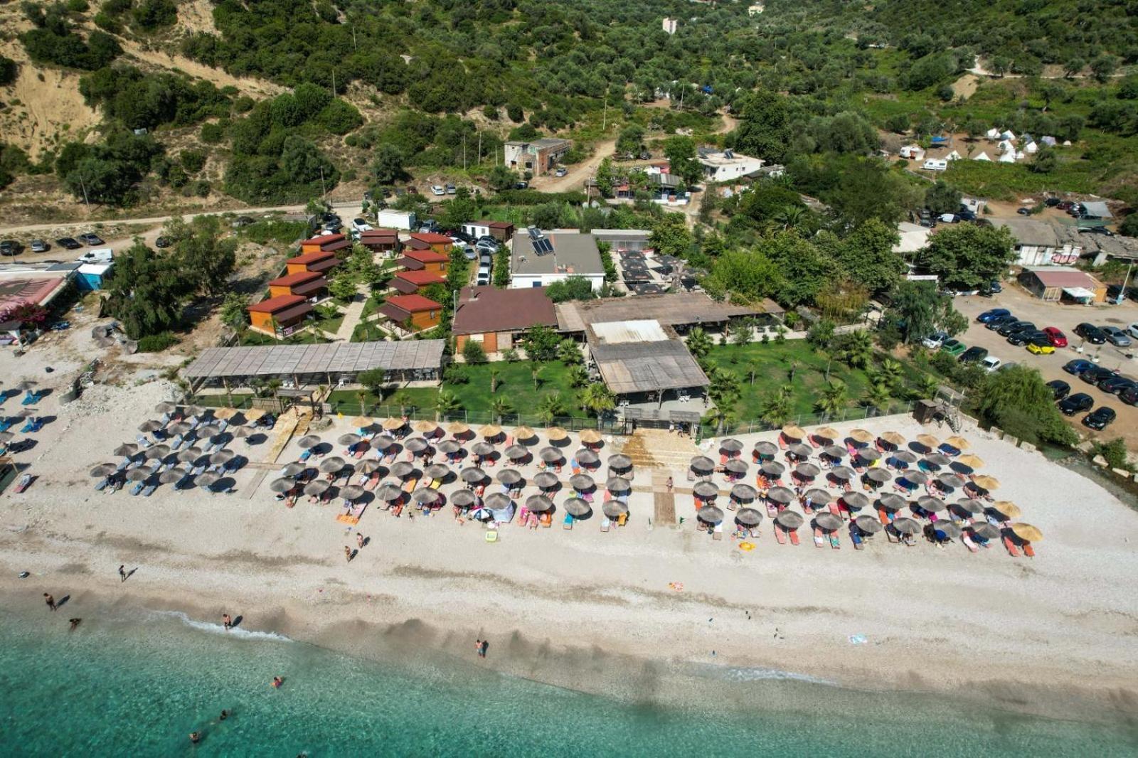 Bunec Beach Resort Piqeras Exteriör bild